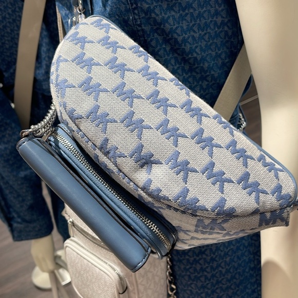 MICHAEL KORS
Maisie Large Logo 2-in-1 Sling Waist Fanny Pack Crossbody 
Denim - Picture 14 of 16